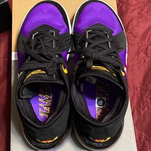 LeBron XVIII Low